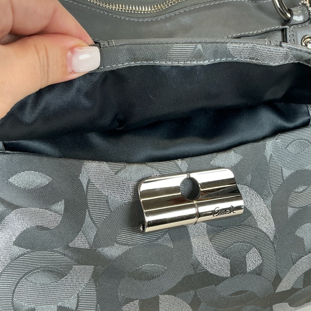 Coach Y2K Kristin 18286 Op Art Gray Silver Metallic Signature Hand Shoulder Bag‎ - Picture 5 of 15